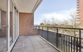 Zalm 204, HENDRIK-IDO-AMBACHT