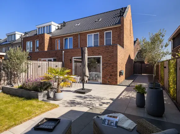Dorpsomroeper 12