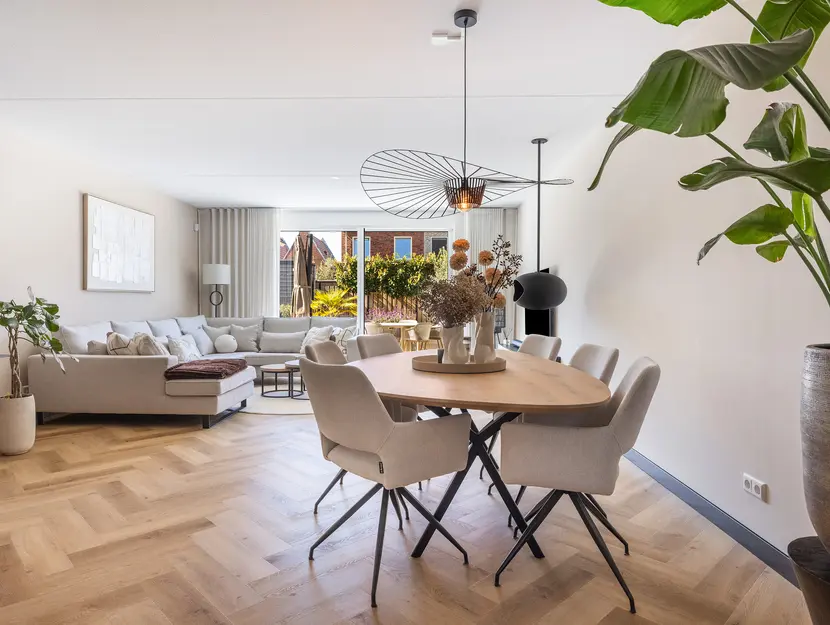 Dorpsomroeper 12, HENDRIK-IDO-AMBACHT