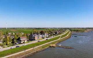 Rivierdijk 199, HARDINXVELD-GIESSENDAM