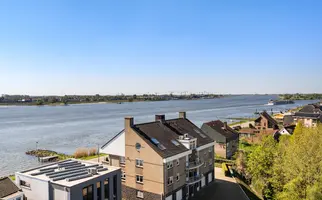Rivierdijk 199, HARDINXVELD-GIESSENDAM