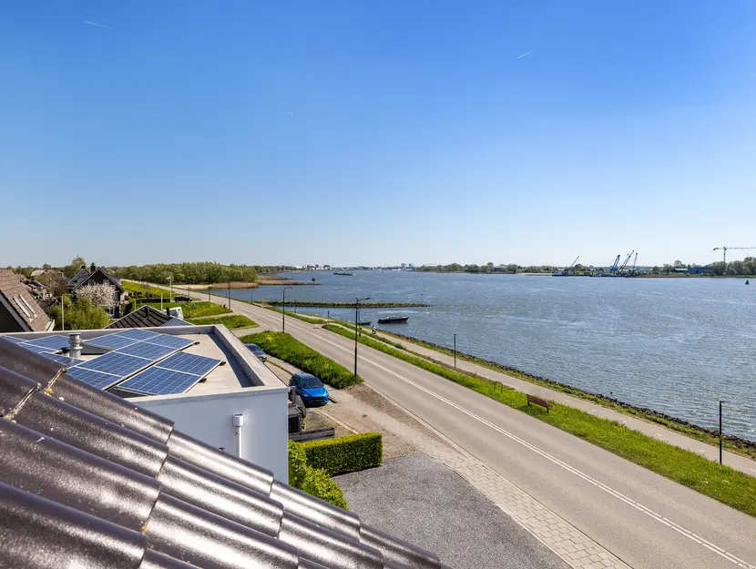 Rivierdijk 199, HARDINXVELD-GIESSENDAM