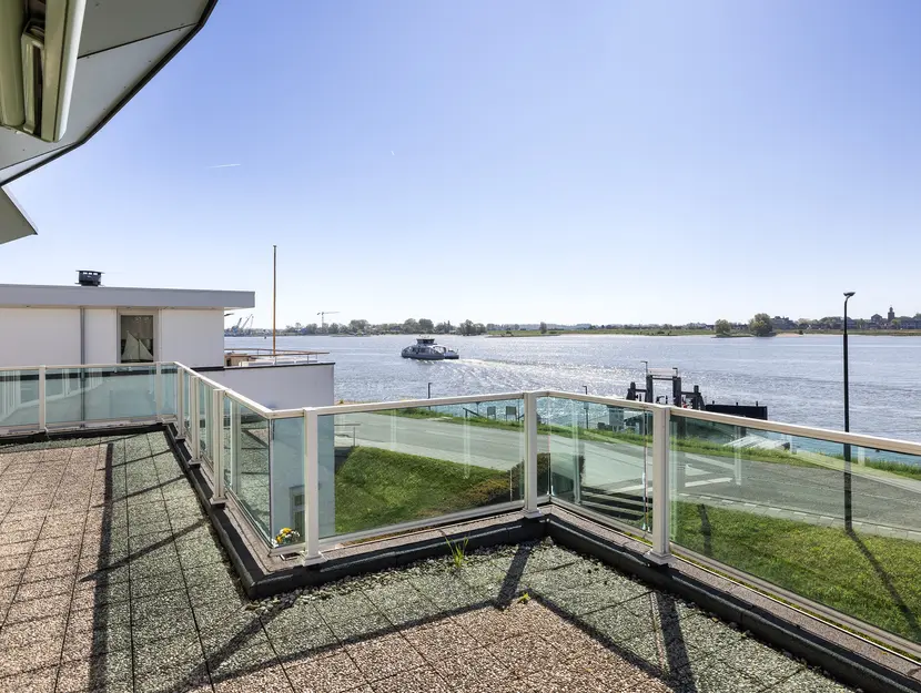 Rivierdijk 245, HARDINXVELD-GIESSENDAM