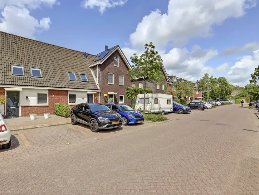Steur 51, HENDRIK-IDO-AMBACHT