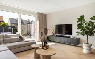 Dorpsomroeper 6, HENDRIK-IDO-AMBACHT