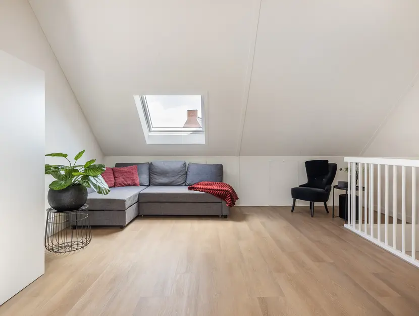 Dorpsomroeper 6, HENDRIK-IDO-AMBACHT