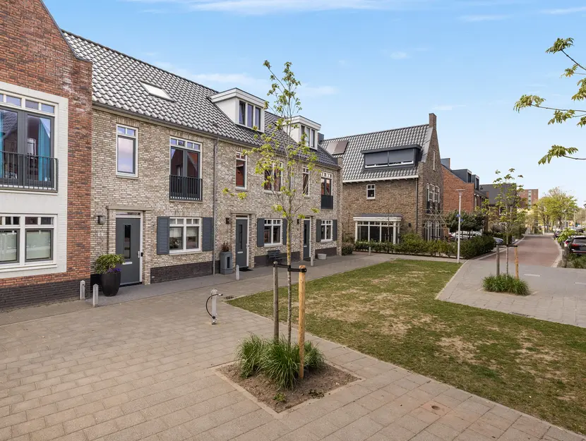 Dorpsomroeper 6, HENDRIK-IDO-AMBACHT