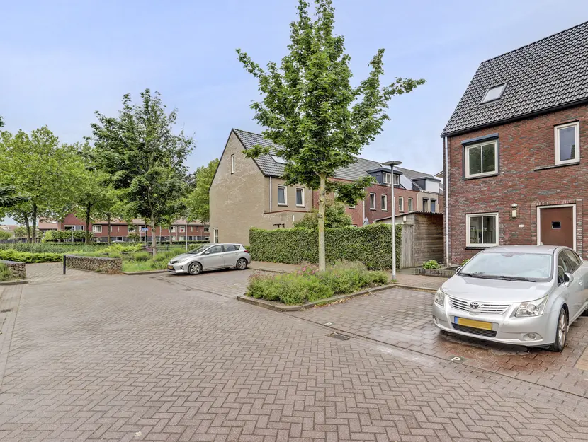 Steur 128, HENDRIK-IDO-AMBACHT