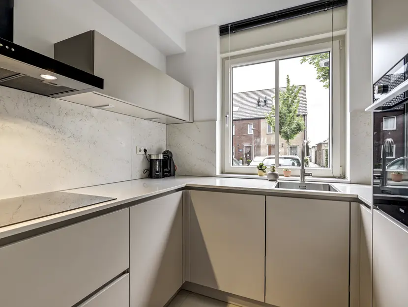 Steur 128, HENDRIK-IDO-AMBACHT