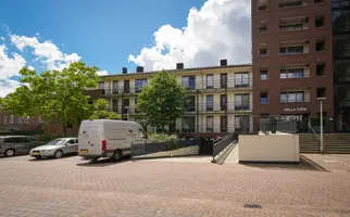 Zalm 222, HENDRIK-IDO-AMBACHT