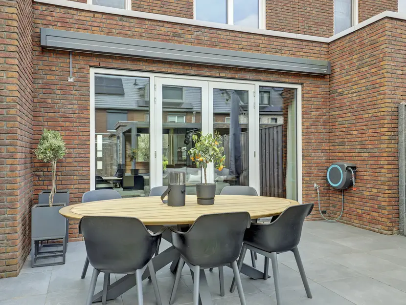 Sikkel 61, HENDRIK-IDO-AMBACHT