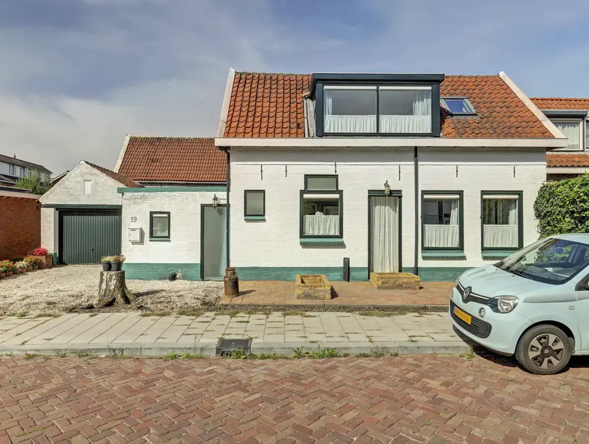van Maasdijkstraat 19, ZWIJNDRECHT