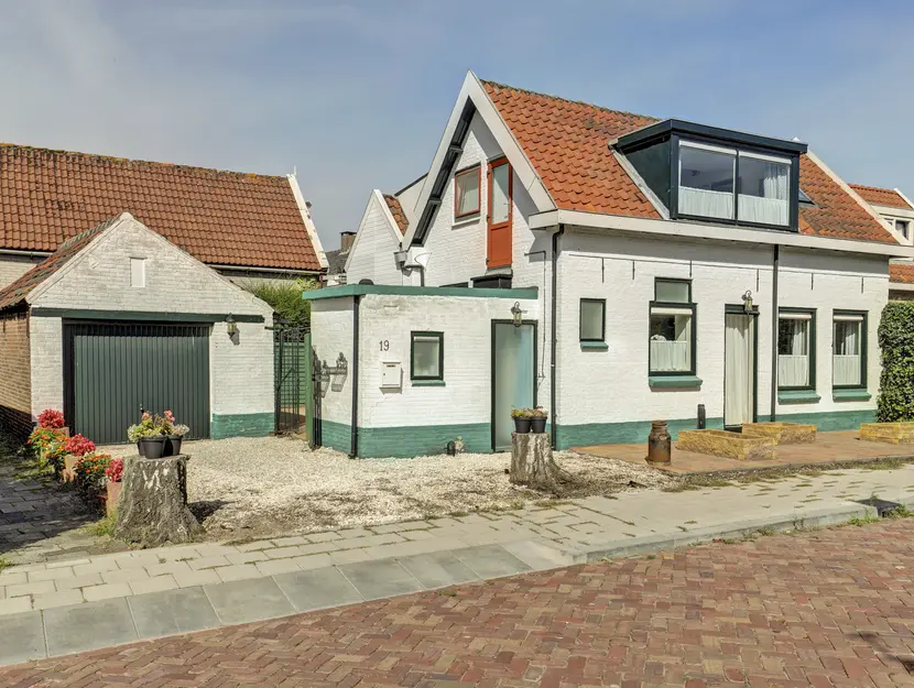van Maasdijkstraat 19, ZWIJNDRECHT