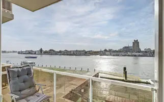 Maasplein 20, ZWIJNDRECHT