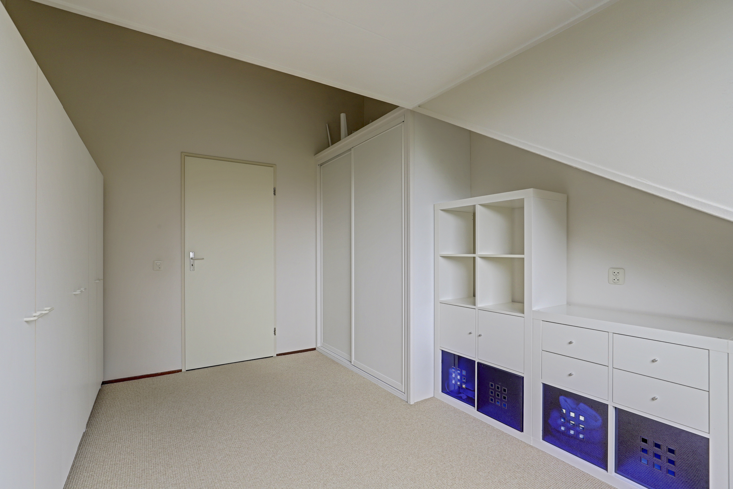 Tussenwoning te koop: De Kring 3, Zwijndrecht