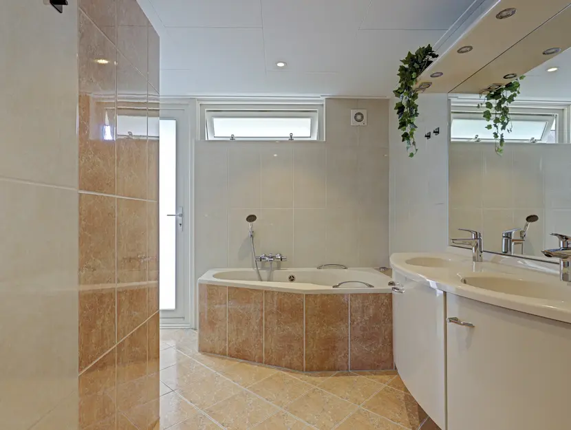 Weteringsingel 33, HENDRIK-IDO-AMBACHT