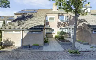 Noten-bogerd 46, Hendrik-Ido-Ambacht