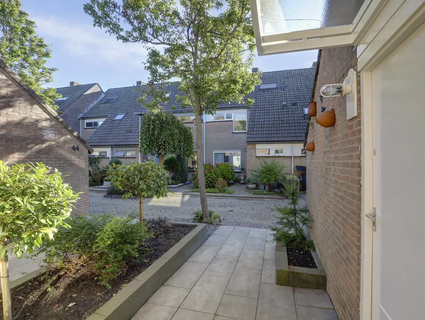 Noten-bogerd 46, Hendrik-Ido-Ambacht