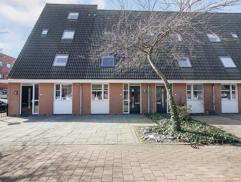 Perengaarde 52, HENDRIK-IDO-AMBACHT