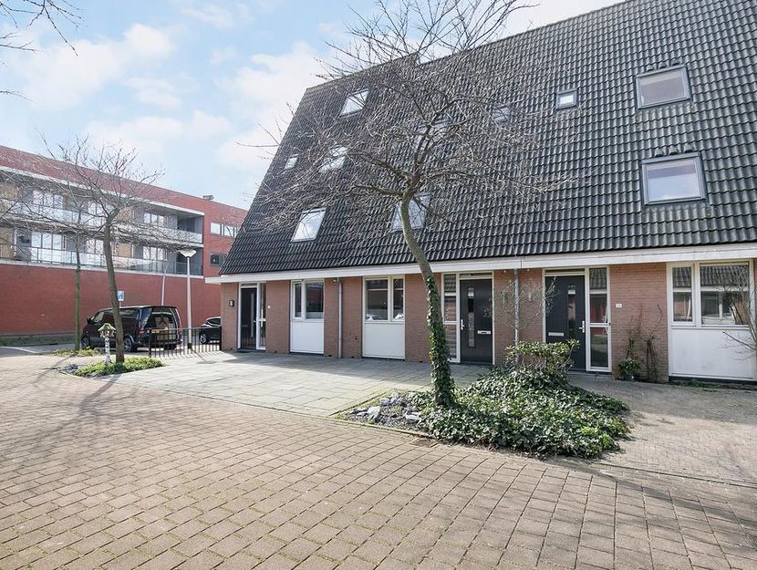 Perengaarde 52, HENDRIK-IDO-AMBACHT