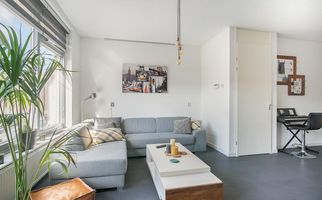 Perengaarde 52, HENDRIK-IDO-AMBACHT