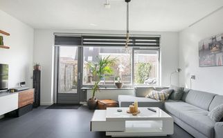 Perengaarde 52, HENDRIK-IDO-AMBACHT