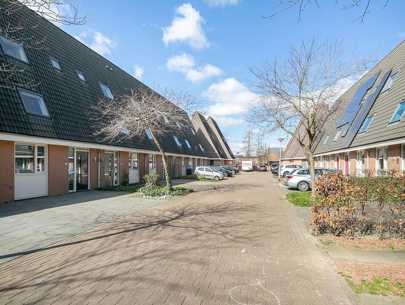 Perengaarde 52, HENDRIK-IDO-AMBACHT