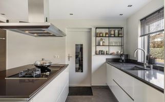 Volkerak 20, ZWIJNDRECHT