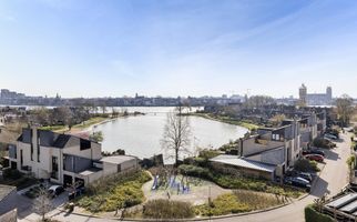 Volkerak 20, ZWIJNDRECHT