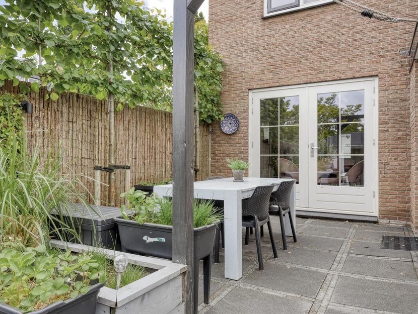 Ring 325, HENDRIK-IDO-AMBACHT