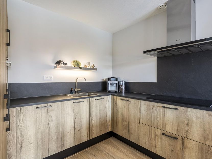 De Heerlijkheid 27, HENDRIK-IDO-AMBACHT