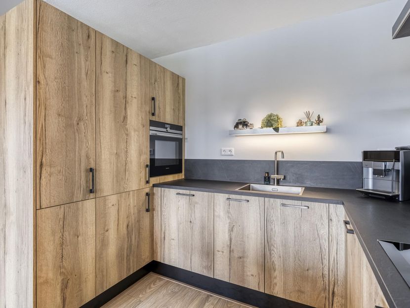 De Heerlijkheid 27, HENDRIK-IDO-AMBACHT