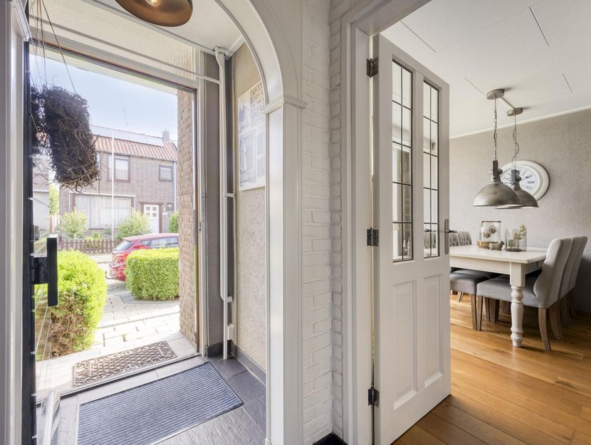 Stoop van Zwijndrechtstraat 14, ZWIJNDRECHT