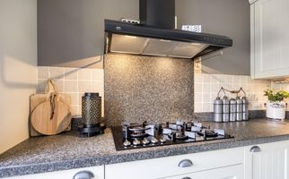 Stoop van Zwijndrechtstraat 14, ZWIJNDRECHT
