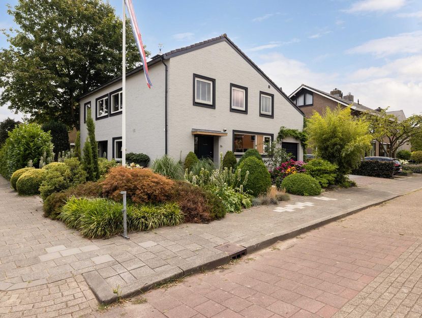 Vuurdoornlaan 24, RIDDERKERK