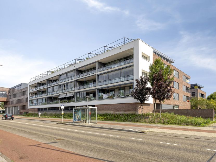 Burgemeester Brouwerstraat 143, ZWIJNDRECHT