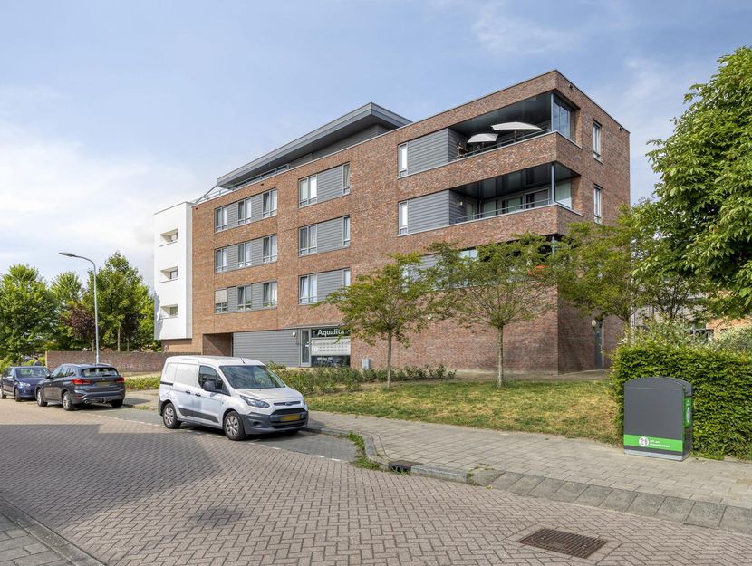 Burgemeester Brouwerstraat 143, ZWIJNDRECHT