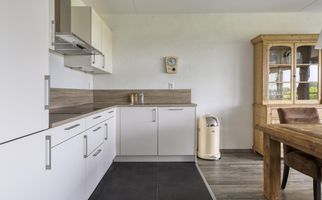 Burgemeester Brouwerstraat 143, ZWIJNDRECHT