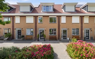 Agnes Bartoutslaan 74, HENDRIK-IDO-AMBACHT