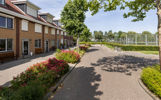 Agnes Bartoutslaan 74, HENDRIK-IDO-AMBACHT