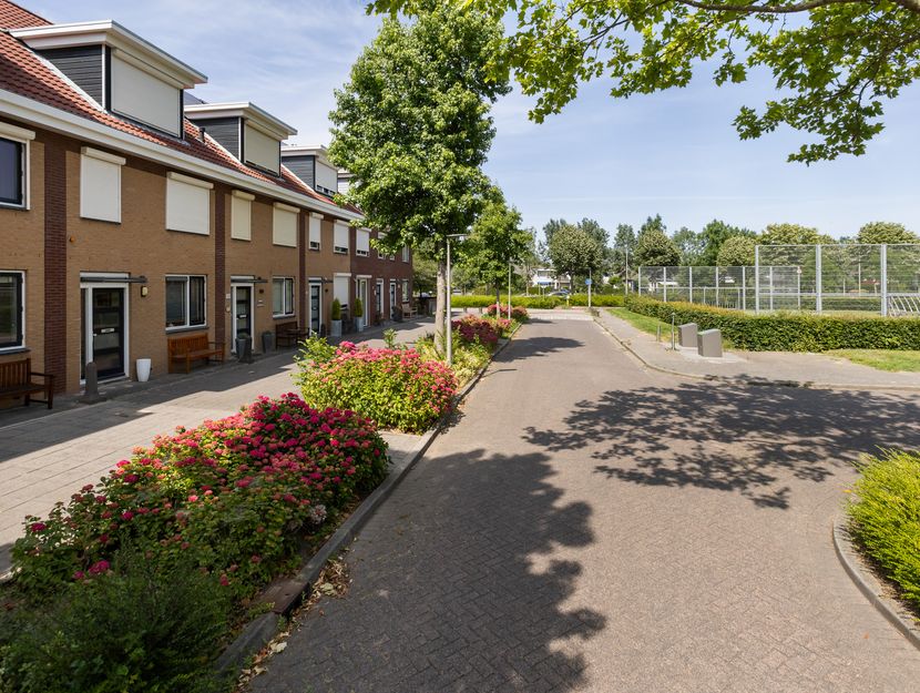 Agnes Bartoutslaan 74, HENDRIK-IDO-AMBACHT