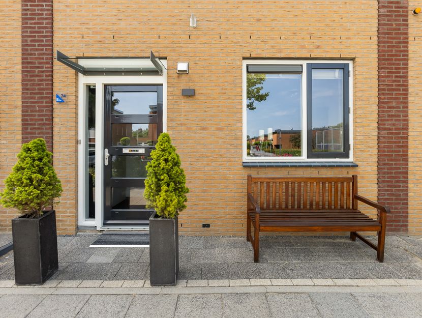 Agnes Bartoutslaan 74, HENDRIK-IDO-AMBACHT