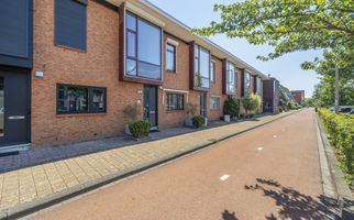Moerbeigaarde 11, HENDRIK-IDO-AMBACHT