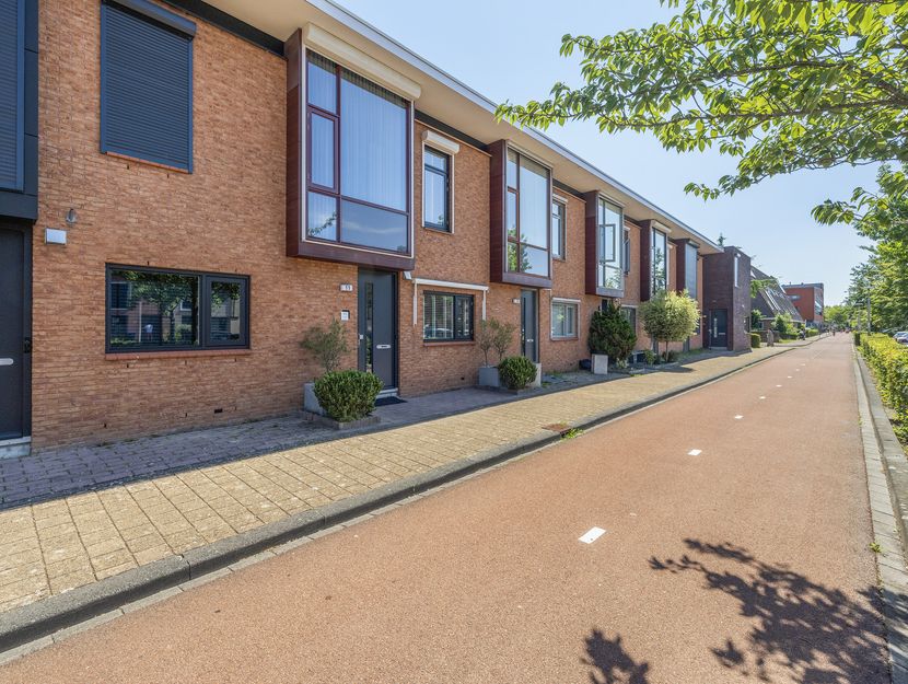 Moerbeigaarde 11, HENDRIK-IDO-AMBACHT