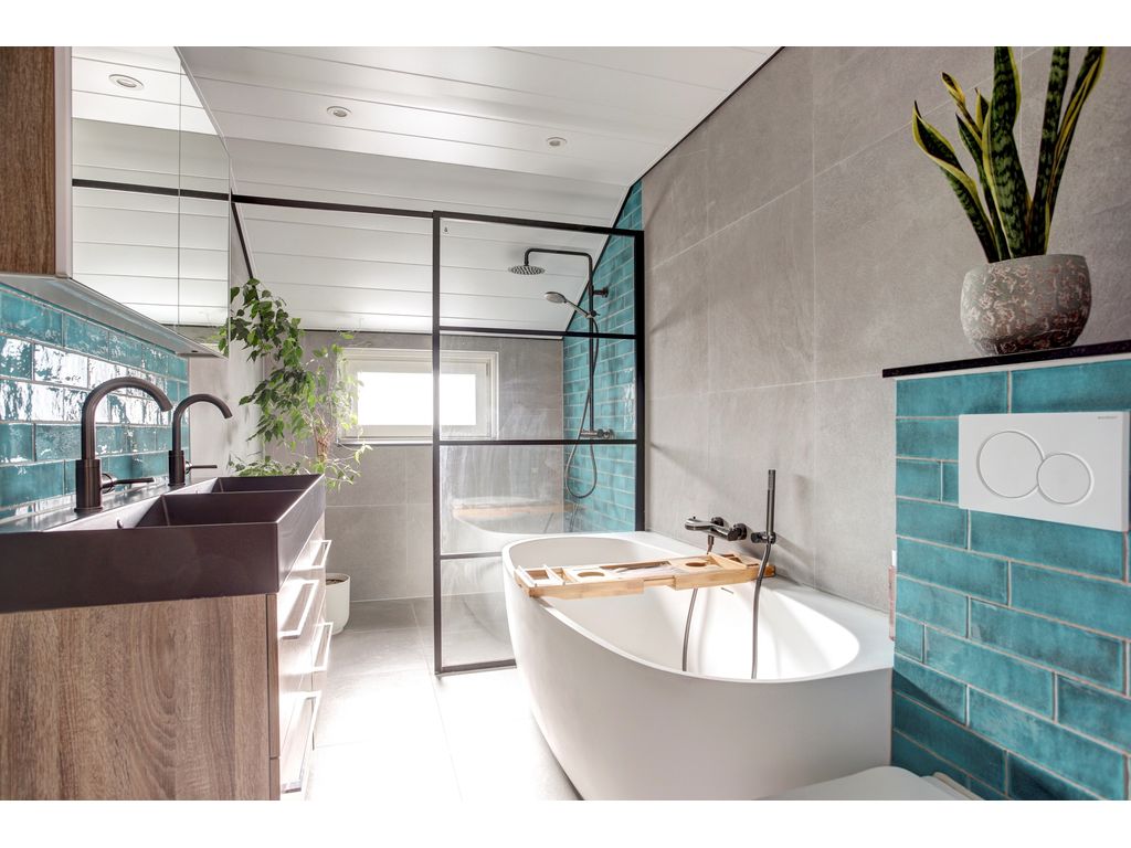 Loodglans 64, Heerhugowaard