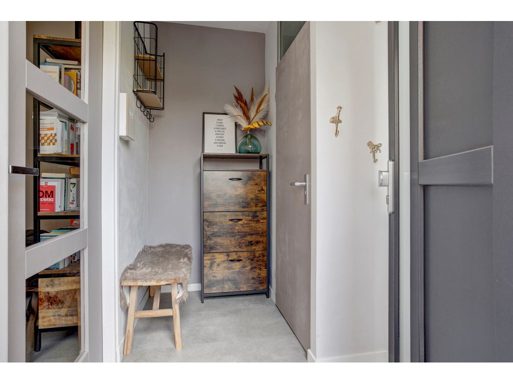 Loodglans 64, Heerhugowaard