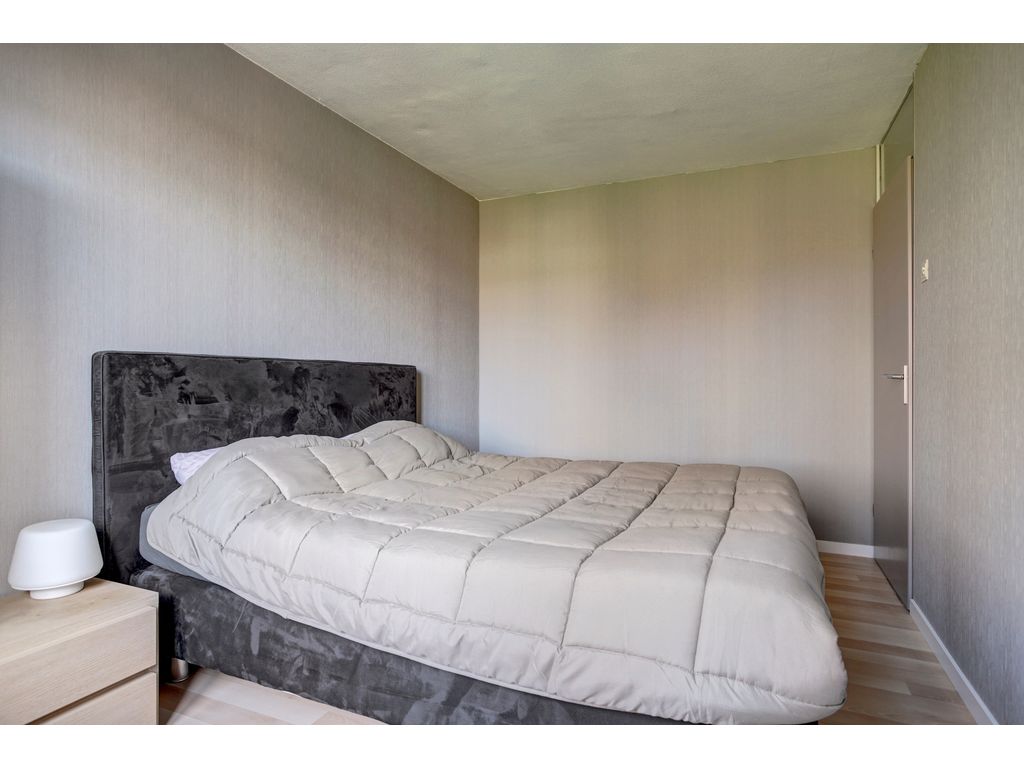 Loodglans 64, Heerhugowaard