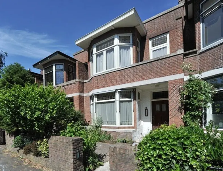 Koopwoningen 8,6 procent duurder in maart