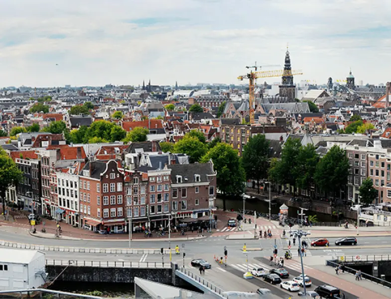 Amsterdam bouwt in vijf jaar 10.000 huurwoningen voor middeninkomens