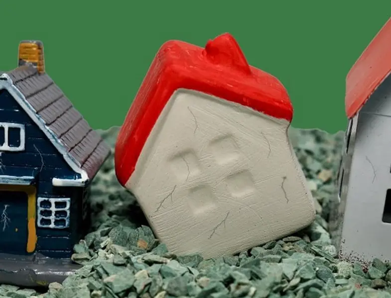 Wat moet je doen als je huis verzakt?